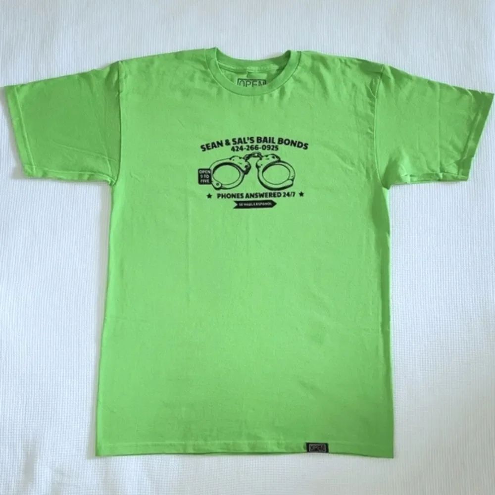 Open 925🕘🕔 "Sean & Sal's Bail Bonds"💵 Graphic Tee👕 - NWOT